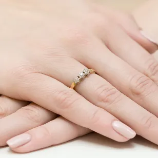 Złoty Pierścionek 585 z diamentem brylant 0,12ct
