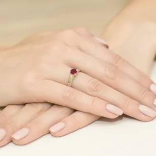 Złoty Pierścionek 585 z diamentem granat 0,60ct