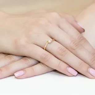 Złoty Pierścionek 585 z diamentem brylant 0,13ct