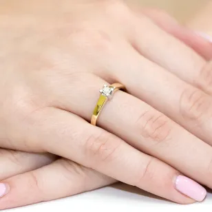 Złoty Pierścionek 585 z diamentem brylant 0,12ct