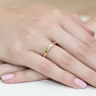 Złoty Pierścionek 585 z diamentem brylant 0,15ct