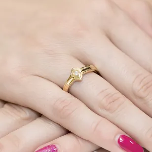 Złoty Pierścionek 585 z diamentem brylant 0,05ct