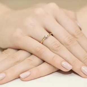 Złoty Pierścionek 585 z diamentem brylant 0,12ct