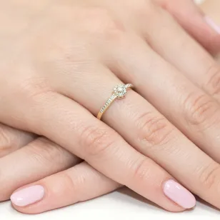 Złoty Pierścionek 585 z diamentem brylant 0,04ct