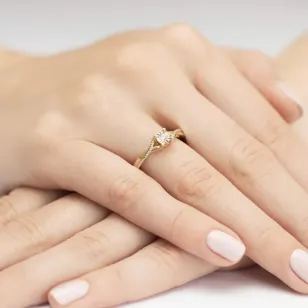 Złoty Pierścionek 585 z diamentem brylant 0,08ct