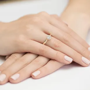 Pierścionek z diamentem złoty 0,22ct