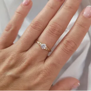 Gold Ring Zirconie Nur ein Smaragd | ergold