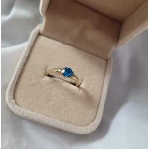 Pierścionek z turkusowym oczkiem 333